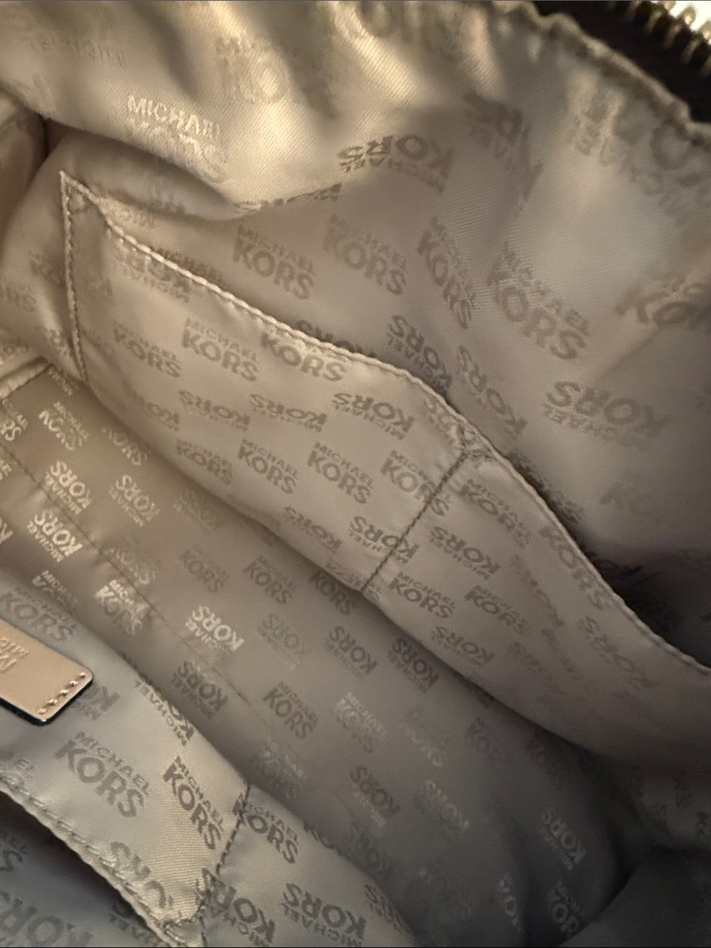 Michael Kors Grayson Speedy - Picture 14 of 14